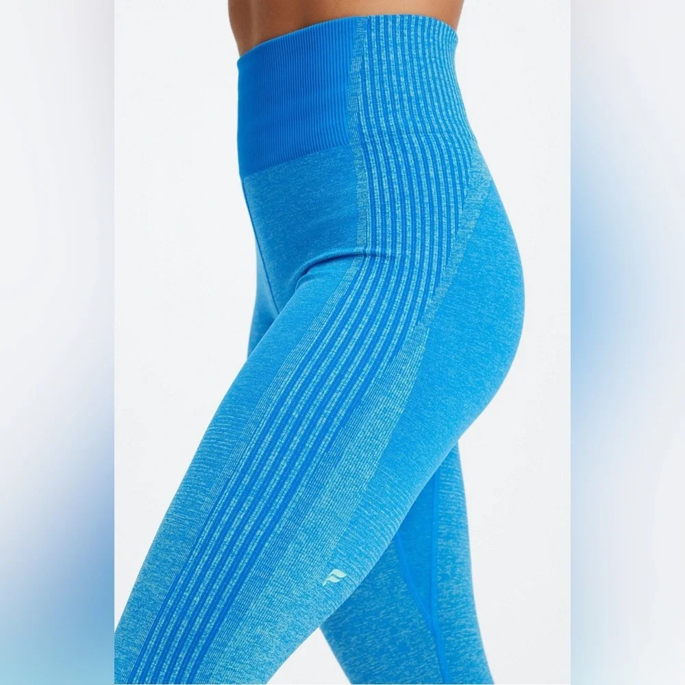 Fabletics Ombre Seamless Ultra High-Waisted Legging - Picture 3 of 6